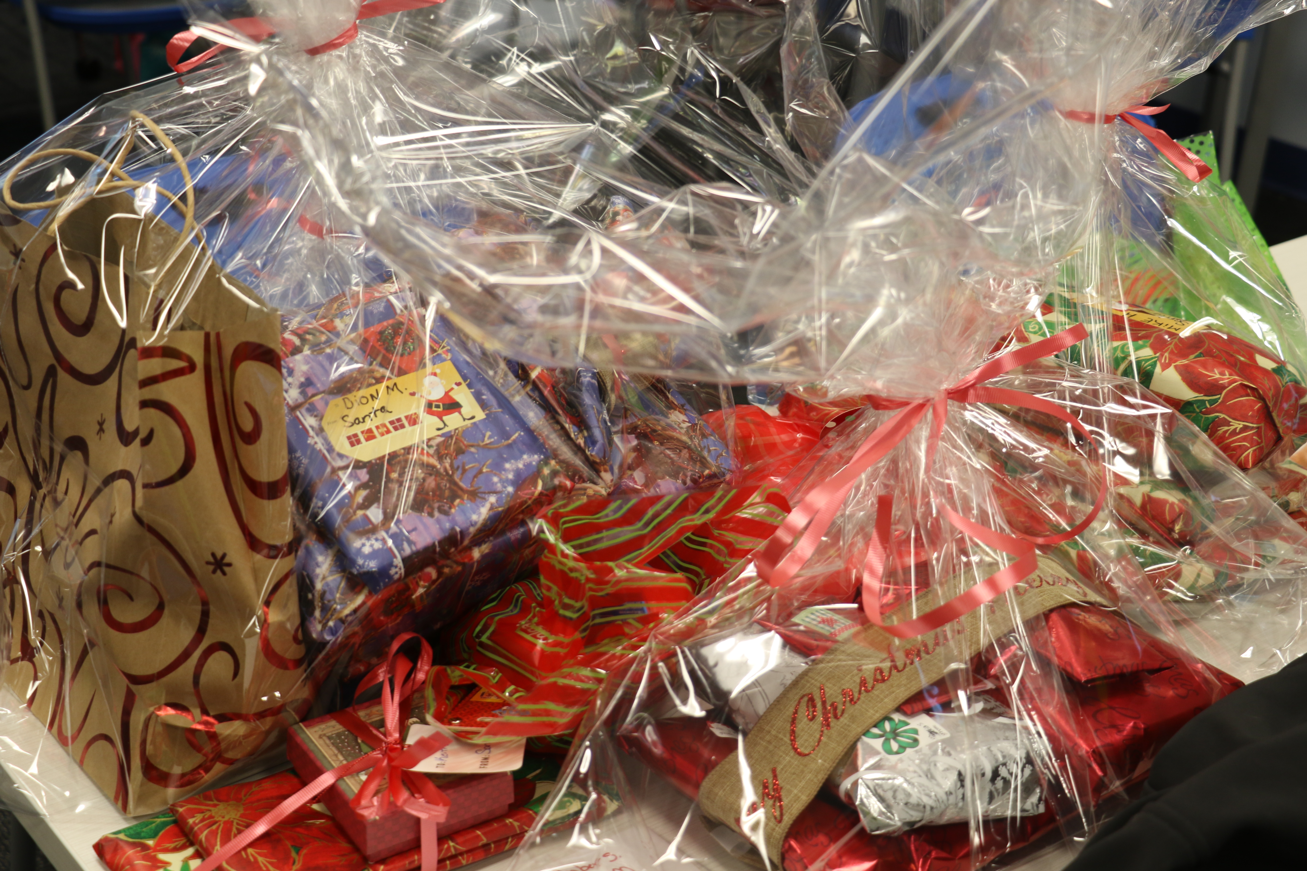 Be a Wish List Elf and deliver magic (and presents!) to an ADEC client