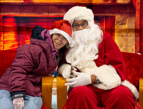 Giving Tuesday 2023: Photos with Santa